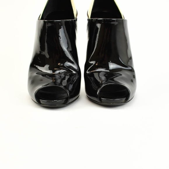 GUCCI "Hysteria": Black Patent Leather Ankle Boots - Picture 4 of 8